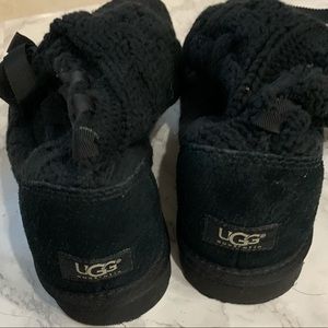 Uggs size 8 knit cardi boots